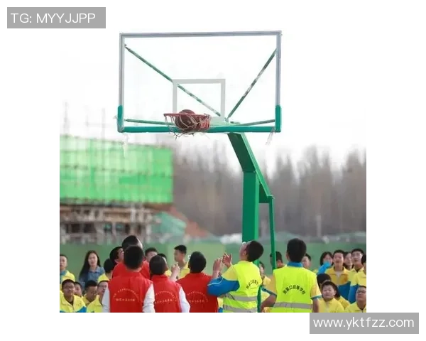 小学生篮球比赛精彩瞬间集锦让我们一起感受青春的热血与拼搏精神